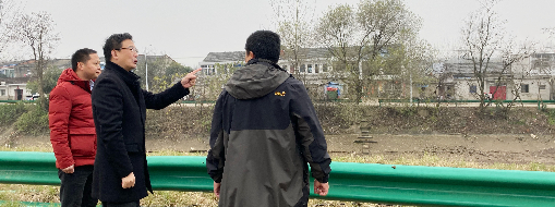 中水三立總裁李兵 巡查淠史杭灌區(qū)量測水1標(biāo)項目部工作